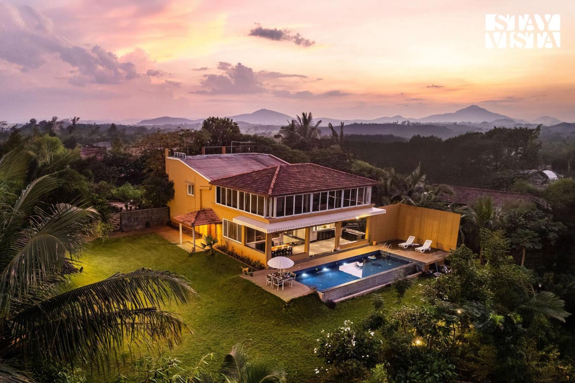 Stayvista At Countryside Meadows With Pool, Ac Púna Exteriér fotografie